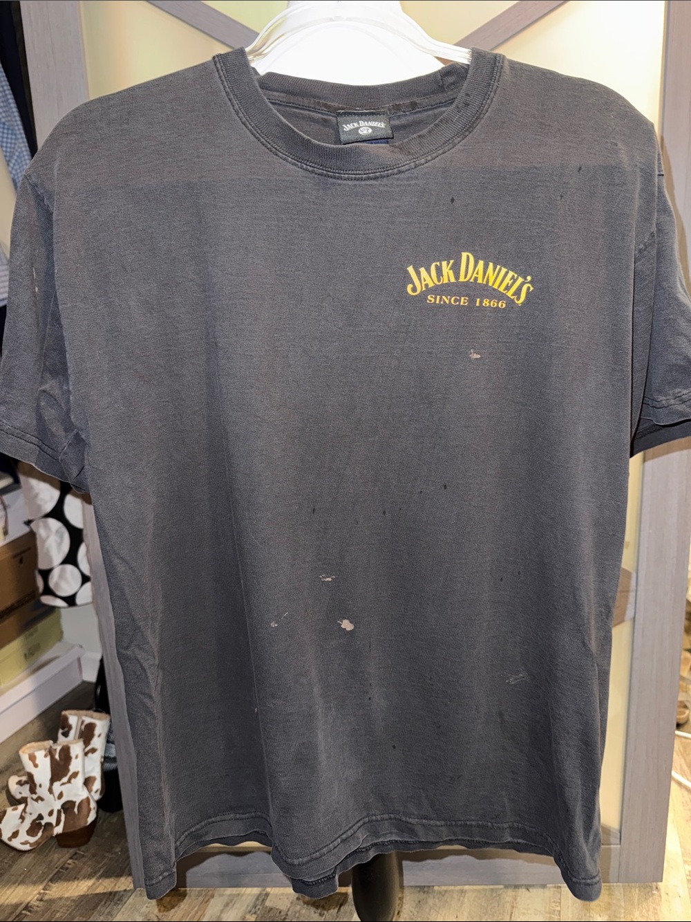 Vintage 2005 Jack Daniel’s Whiskey T Shirt Barrel Bottle Graphic Black